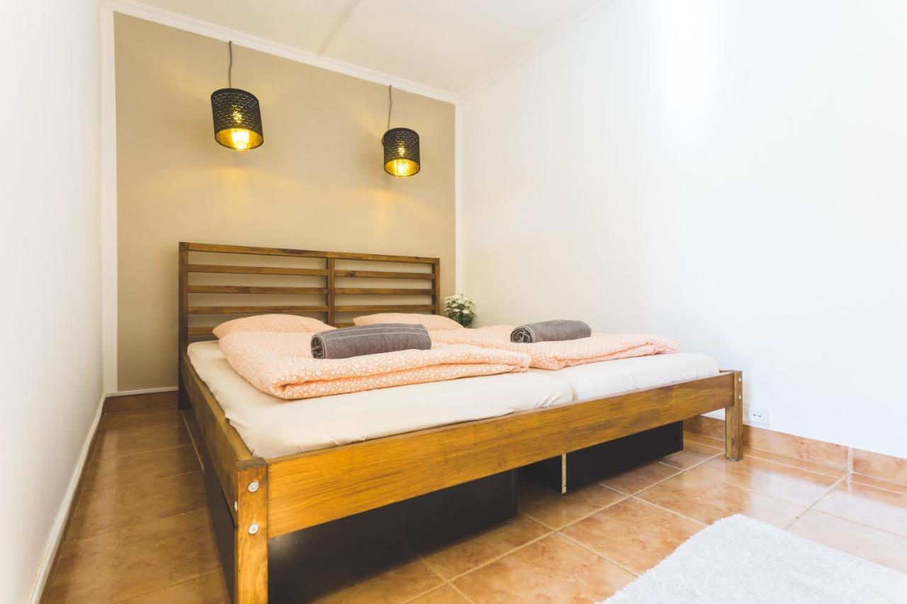 Soulsurfcamp Portugal Bed & Breakfast Peniche Exterior photo